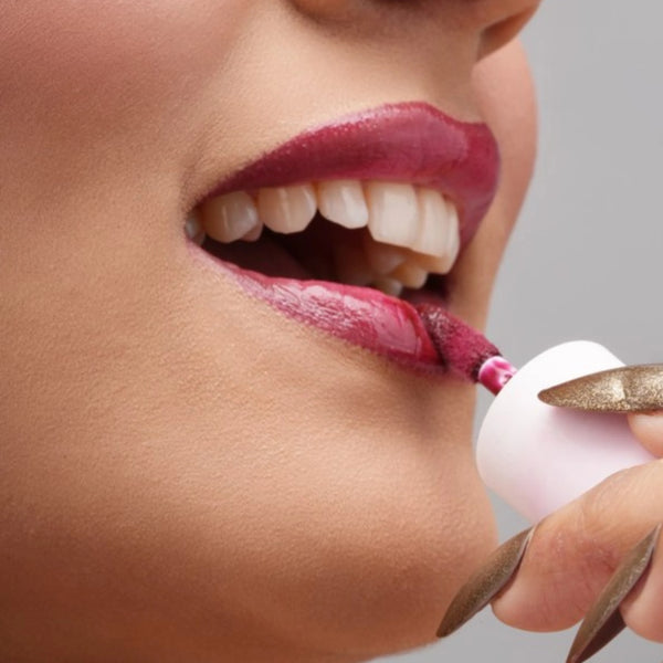 Tamasha with applicator wand close-up