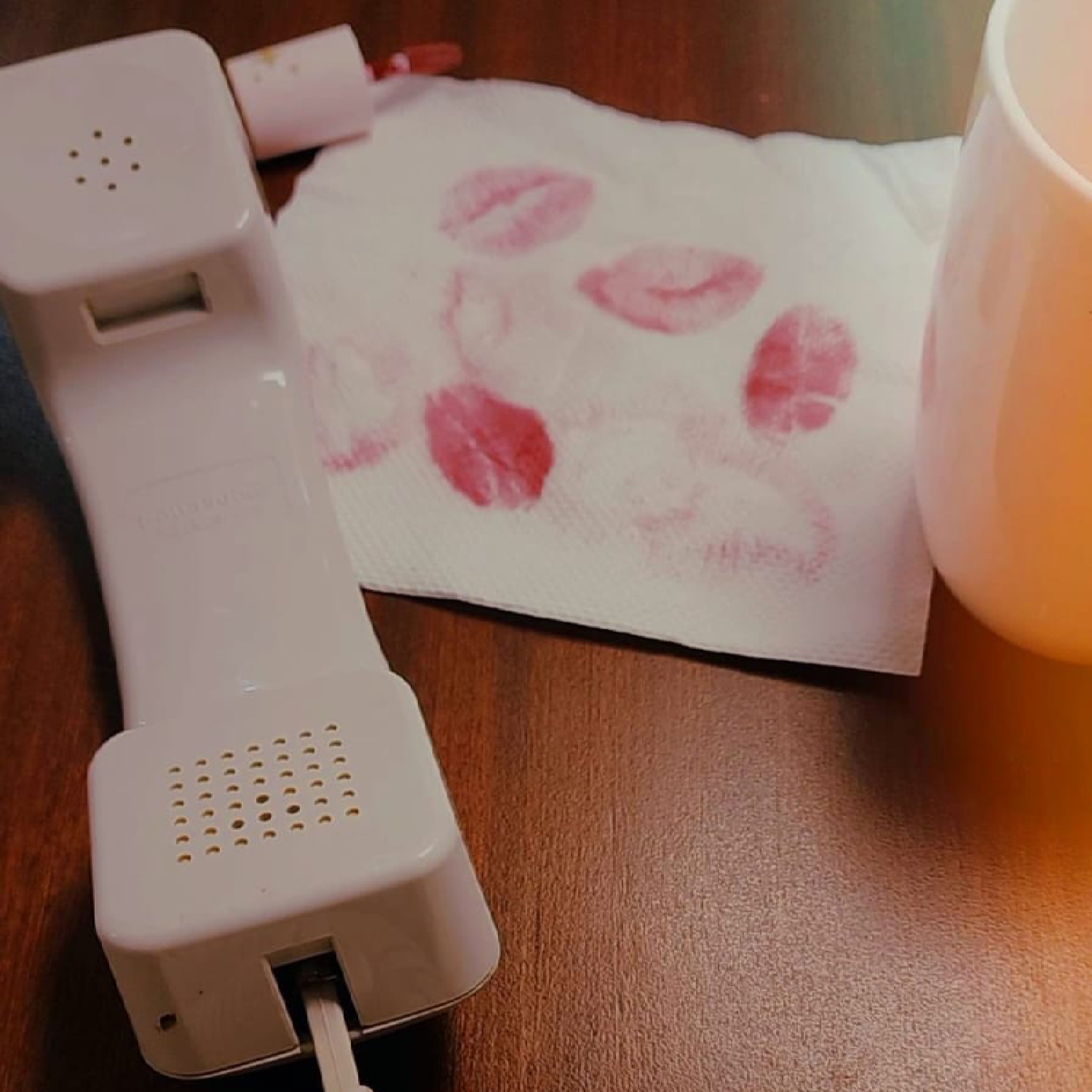 Confetti Beauty Contact